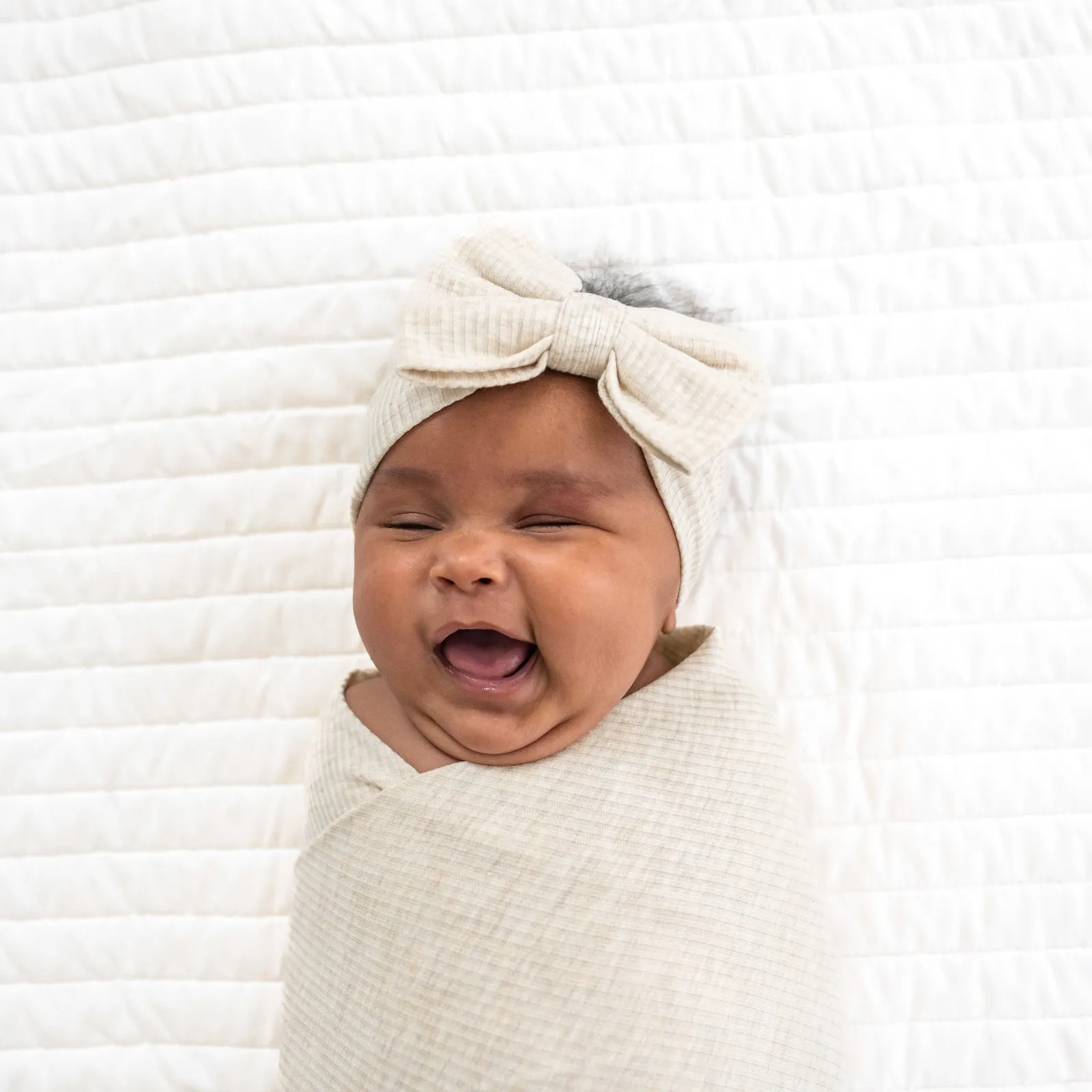 Heather Oatmeal Ribbed Swaddle & Luxe Bow Headband Set