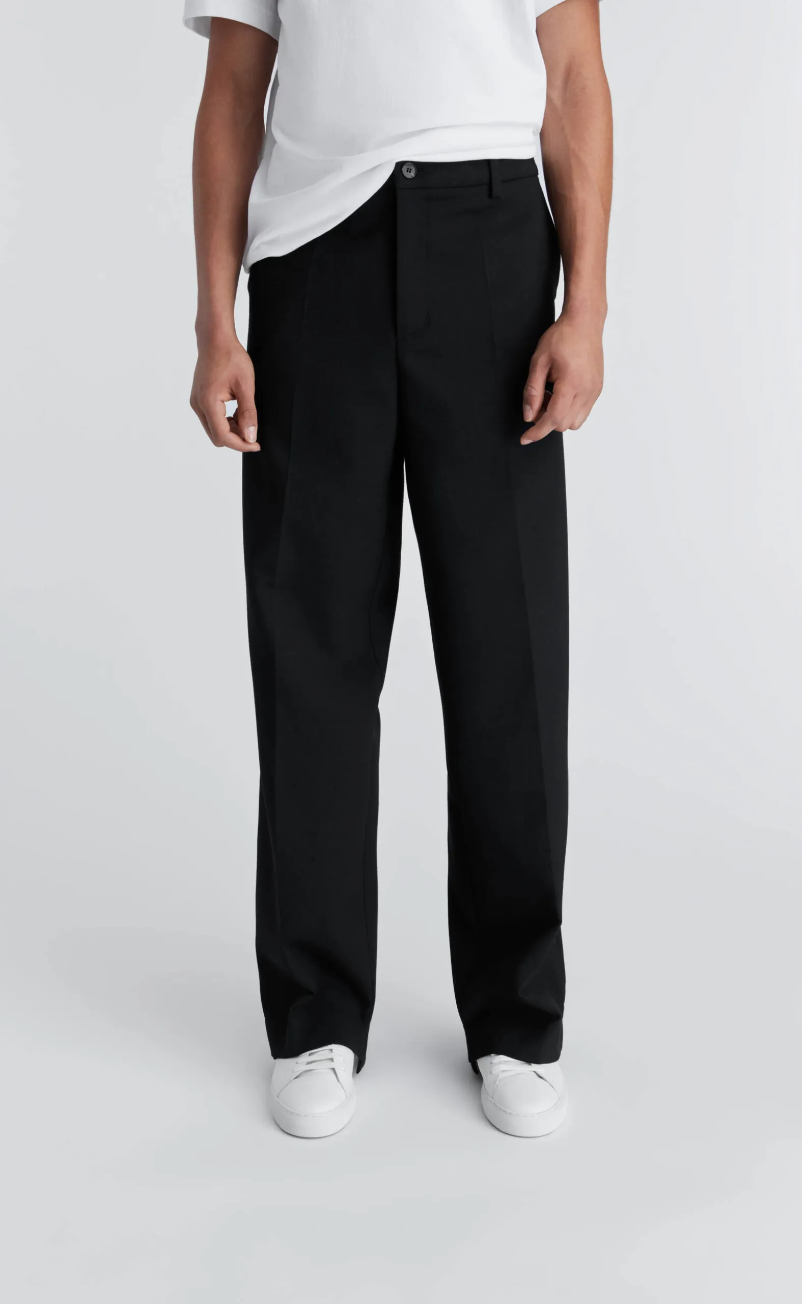 IRVINE RELAXED-FIT BLACK PANTS